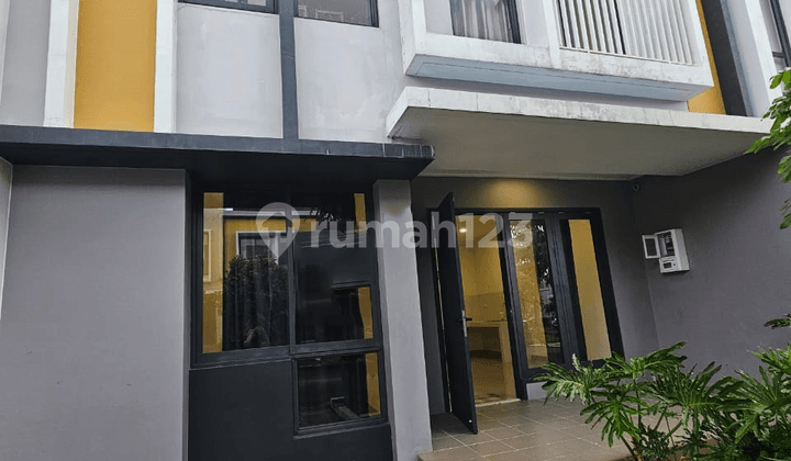 Disewakan Rumah Semi Furnished Cluster Baroni Summarecon Serpong