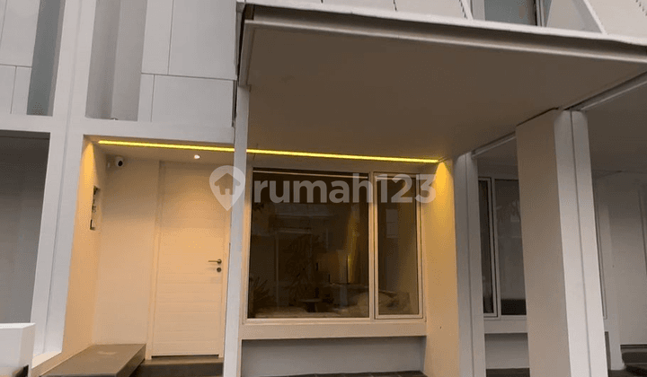 For Sale: BSD City House, Price 1.1 Billion, Tabebuya Cluster Inspirahaus R