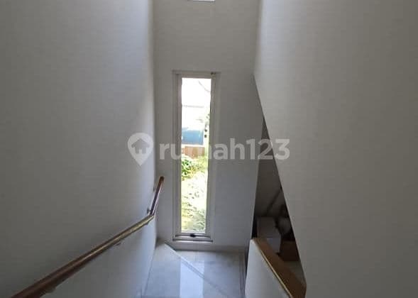 Rumah Non furnished Sutera Leora Alam Sutera