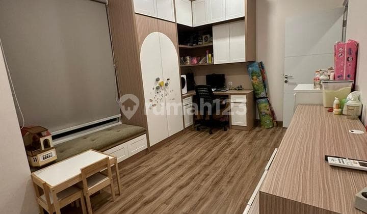 Rumah Serenade Lake di Gading Serpong dengan Furnished Bagus Harga Nego !!