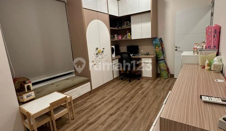 Rumah Serenade Lake di Gading Serpong dengan Furnished Bagus Harga Nego !!