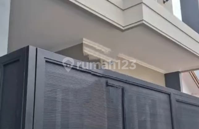 Taman Yasmin | Rumah 2-Lt Renovasi Modern