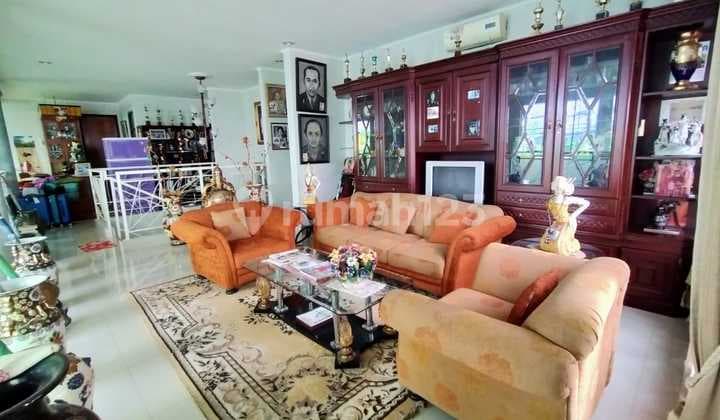 Rumah Hook Eksklusif - Bintaro Sektor 9, 2 LT & Lingkungan Tenang, Aman, Nyaman