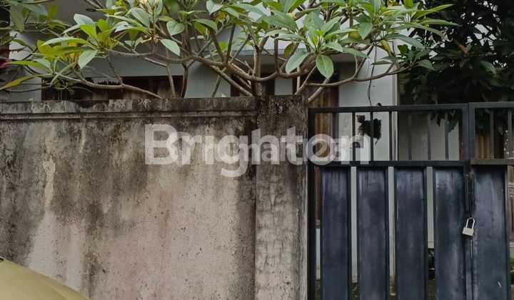 2-Story House in Strategic Area of Padangsambian Kaja, West Denpasar