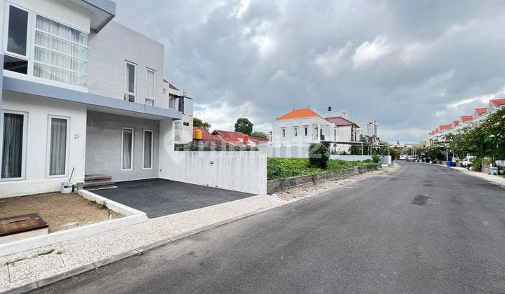 Rumah Furnished One Gate System Area Renon Denpasar Bali