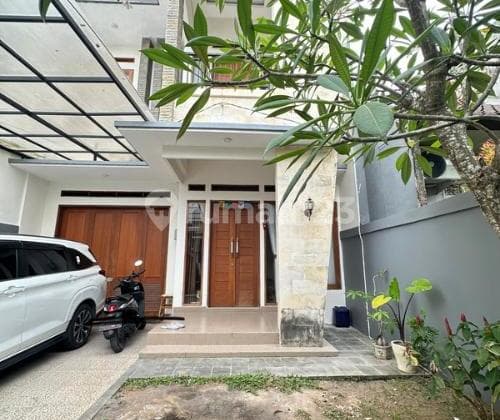 2-Story Furnished House with Pool Area in Renon, Bali
