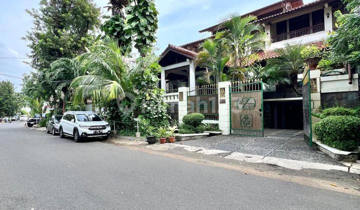 Ready-to-Occupy House Near SCBD Kebayoran Baru