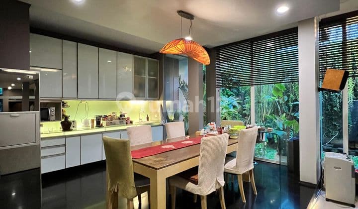 Rumah Cantik Terawat Siap Huni Jalan Lebar Bebas Banjir