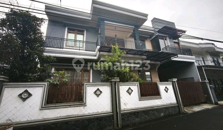 Rumah Bagus Jual 2 Lt di Gajah Mungkur, Semarang