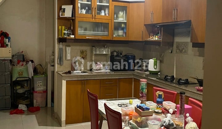 Dijual rumah taman cosmos 6x16 hadap barat bagus Rumah Semi Furnished