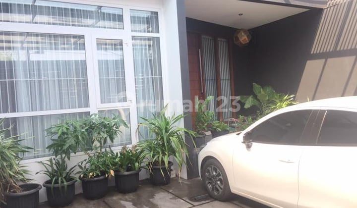 Rumah 2 Lantai Di Kebon Jeruk Shm Murah