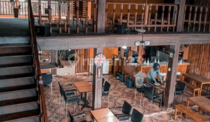 Ruang Usaha di jual/disewa 2 lantai siap pakai strategis Bekasi Utara