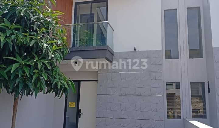 Rumah bagus 2 lantai siap huni strategis di cluster jl ratna Bekasi