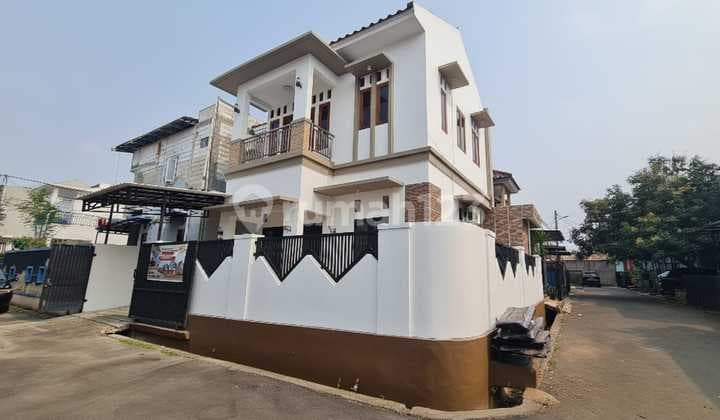 Rumah 2 Lantai Hook Siap Huni di Maya Persada Regency Lampiri Jatibening Bekasi