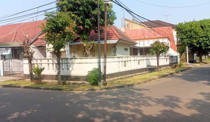 Rumah hook luas siap huni di cluster Graha kalimas Tambun Bekasi