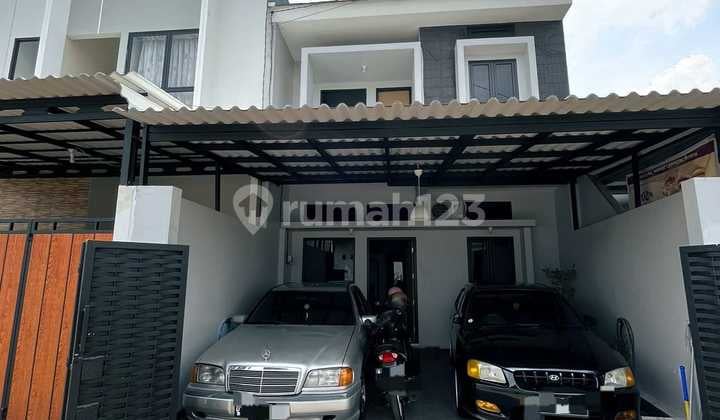 Rumah Minimalis 2 Lantai Siap Huni di Kav Modern Open Space Jatimekar Jatiasih