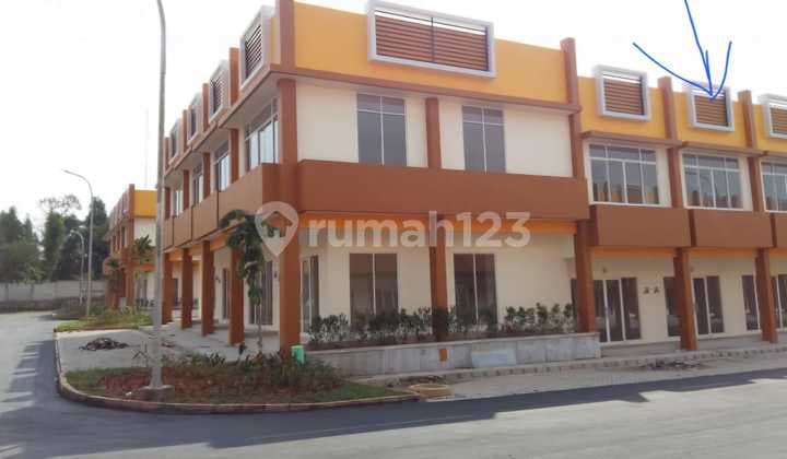 Ruko 2 lantai siap pakai strategis di Green Park Avenue Cibubur