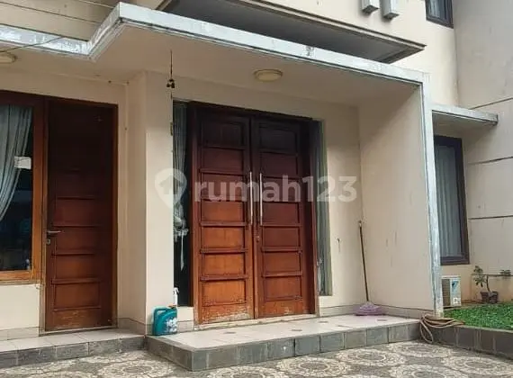 Rumah 2 lt Siap Huni Dijual 2,5 M, Disewa 70Jt/Thn Jatinegara Jakarta Timur