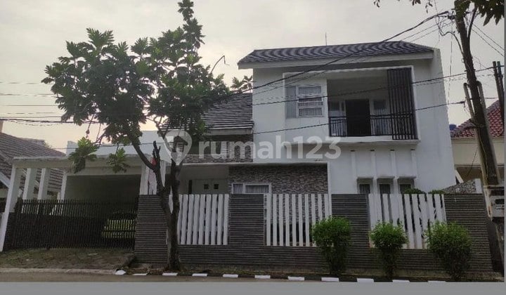 Rumah 2 Lantai Bagus SHM di Jatiwaringin Asri Pondok Gede Bekasi