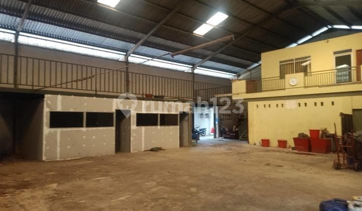 Gudang di jual LT 1000 m2 LB 800 m2 siap pakai di rawalumbu bekasi