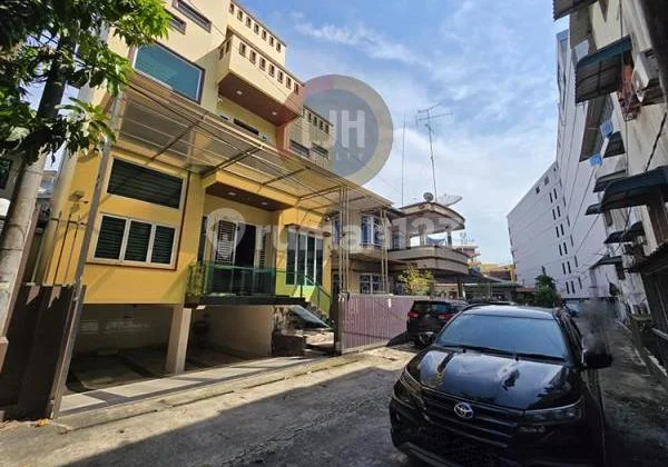 For Sale Beautiful Luxury House Ready to Occupied in Baloi Nagoya Jl. Dahlia