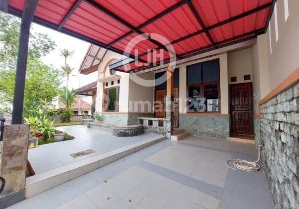 Disewakan Rumah di Bukit Indah Sukajadi 2 Lantai Siap Huni