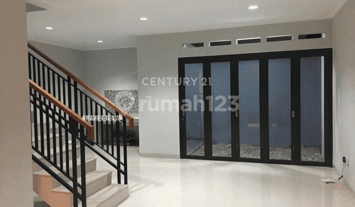 Rumah 2 Lantai Semi Furnished Siap Huni di Cherry Field Bandung