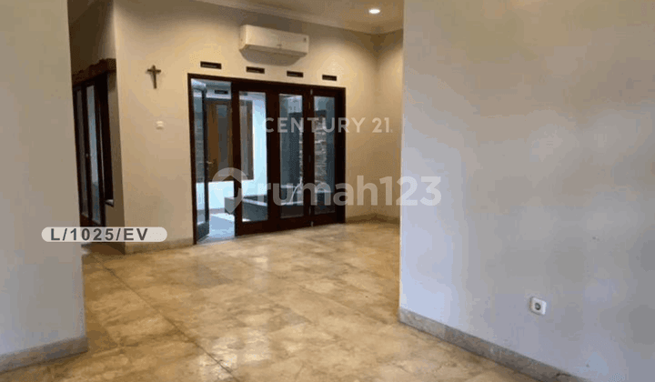 Rumah 2 Lantai Mewah Siap Huni di Singgasana Bandung