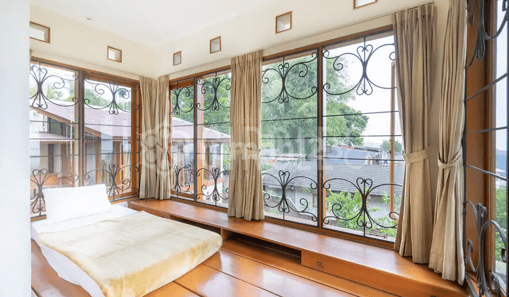 Villa Nyaman Asri di Dago Pakar, Bandung