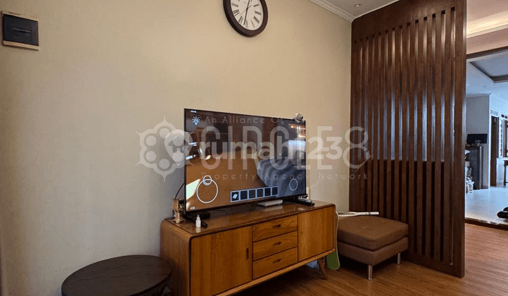 Rumah Semi Furnished di daerah Dago, Bandung