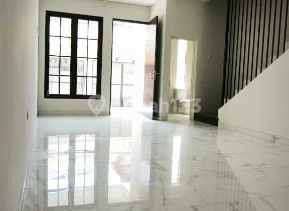 New House SHM Karangempat Near City Center Near Unair Uwm Campus Hospital