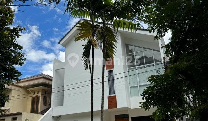 Dijual Rumah Mewah 2 Lantai Daerah Cideng