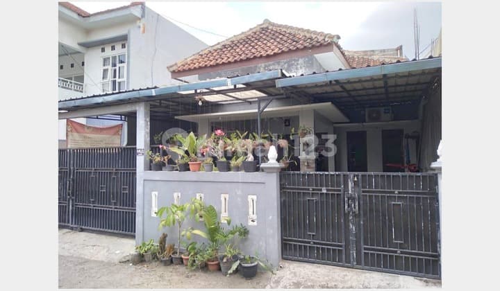 Rumah Besar 5Kt 3 Lantai Maguwoharjo SHM Siap Huni