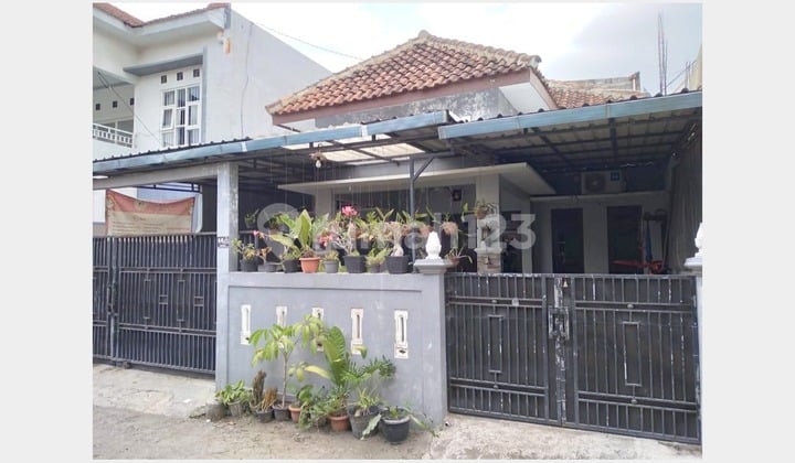 Rumah Besar 5Kt 3 Lantai Maguwoharjo SHM Siap Huni