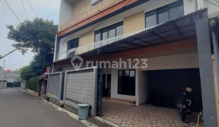 Rumah Bangunan Lux Dijual dan Disewakan Komplek Cigadung