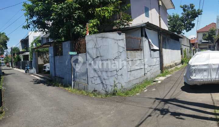 Rumah di Turangga Lokasi Hook Pusat Kota Bandung Buahbatu