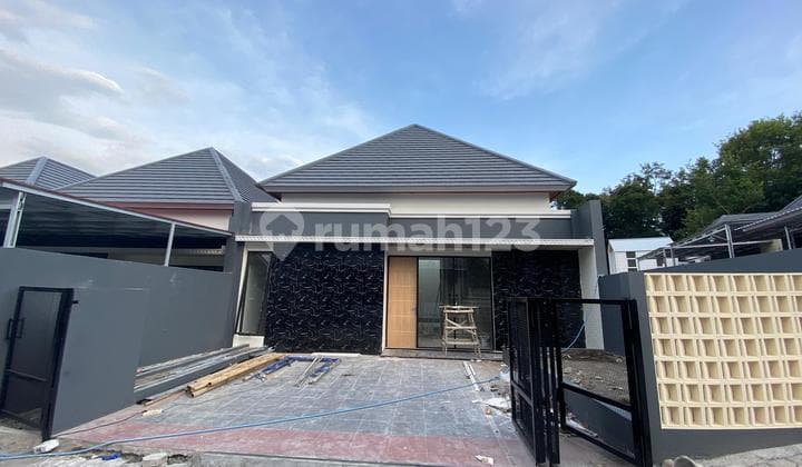 Jual Rumah Limasan Luas 10 menit dari Jl.Kaliurang Type 80/120 3KT+2KM SHM READY Siap KPR