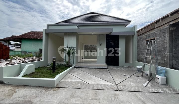 Rumah Siap Huni Limasan Type 30/72m2 Cuma 305Juta Nego Siap KPR Lokasi di Prambanan Dekat Exit Tol