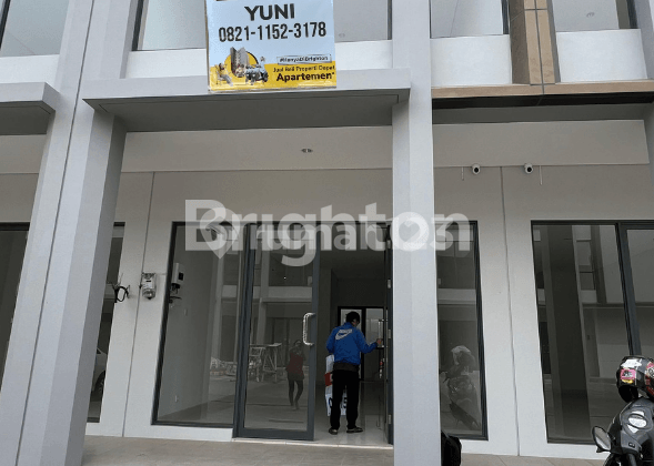 Ruko 2 lantai siap pakai di lokasi yang strategis