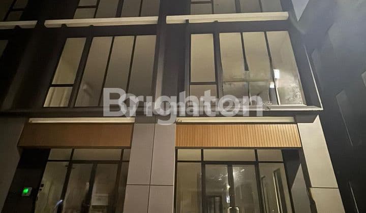 Ruko 3 Lantai Hampton Avenue