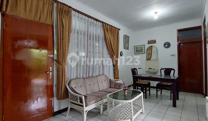 Rumah Sejuk Nyaman Terawat di Kolonel Masturi