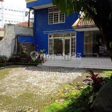 Rumah Cocok Untuk Ruang Usaha Atau Hotel di Jalan Siliwangi