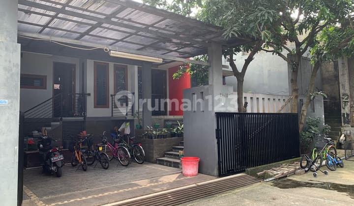 RUMAH ASRI DEKAT KAMPUS STAN DALAM KOMPLEKS PONDOK SAFARI