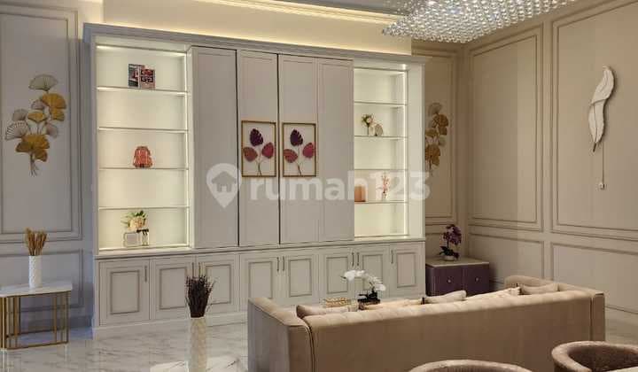 Rumah Cantik Full Funished Dengan Kolam Renang Di Pondok Indah