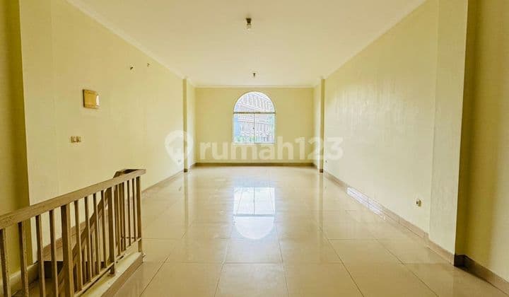 Ruko Rukan Green Lake City Cbd Hadp Dalam Cocok Untuk Kantor Rapi