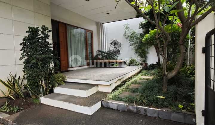 Rumah Puri Indah Jakarta Barat Tusa SHM Bebas Banjir Terawat