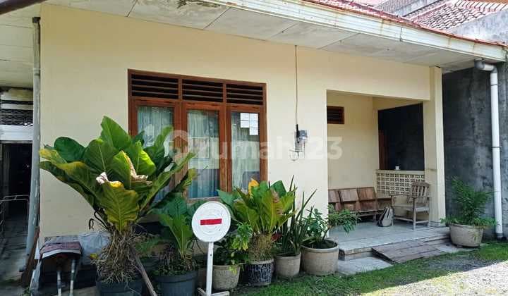 Rumah di Jalan Tumengungan Banjarsari Solo, Surakarta dekat Mall Paragon Solo dekat jalan Slamet Riyadi kota Surakarta