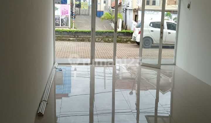 Ruko 2 Lantai Pinggir Jalan Depan Perumahan di Bandung Barat