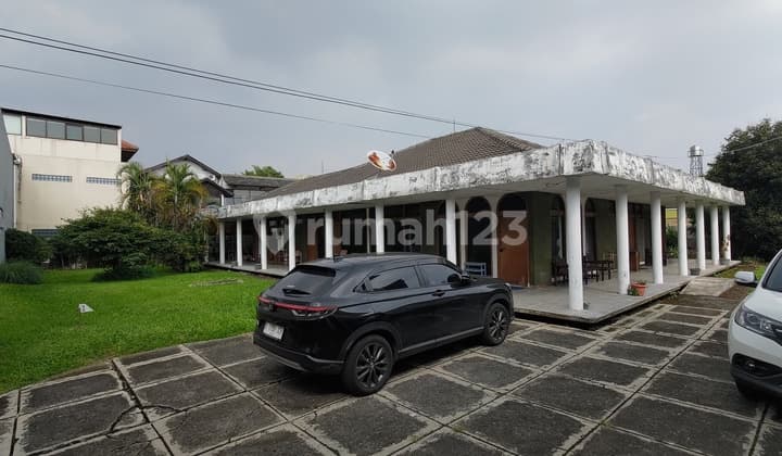 House and Large Land in Kiaracondong Bandung Wing, Rare and Hard to Find