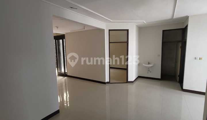 Rumah Modern Lokasi Strategis di Area Margacinta Bandung